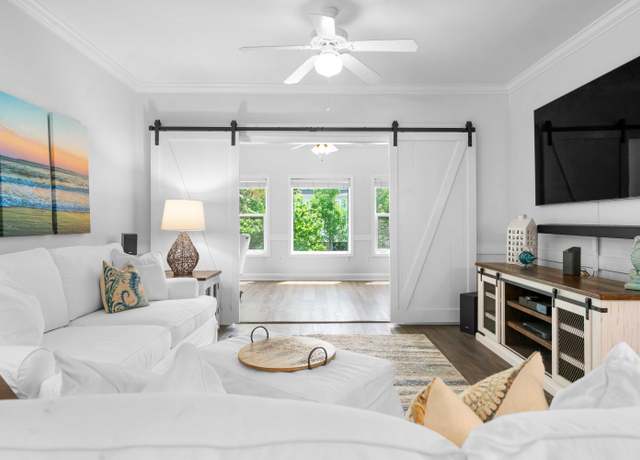 Property at 1984 Folly Rd Unit B114, Charleston, SC 29412, 2 beds, 2 baths