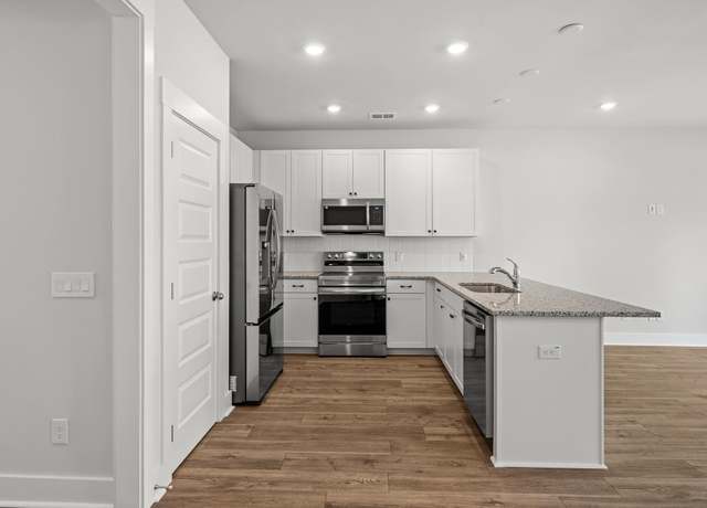 Property at 212 Greenling St, Goose Creek, SC 29445, 3 beds, 2.5 baths
