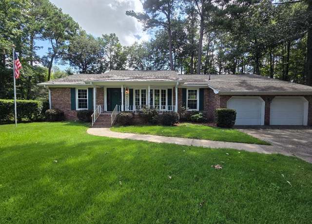 Property at 102 Wessex Ter, Summerville, SC 29485, 5 beds, 3 baths