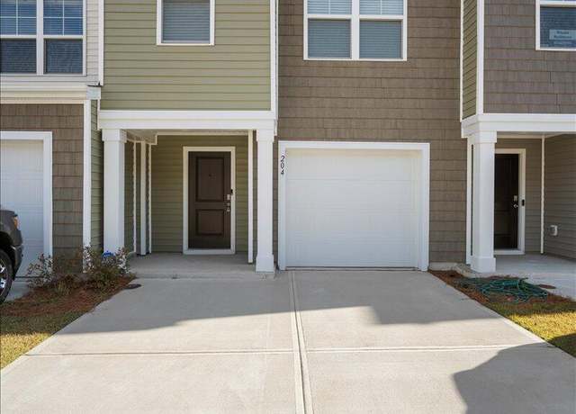 Property at 204 Cozy Brook Ct, Summerville, SC 29486, 3 beds, 2.5 baths