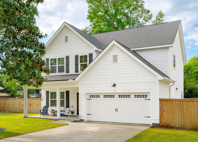 Property at 217 7th Ave, Mt Pleasant, SC 29464, 4 beds, 3 baths