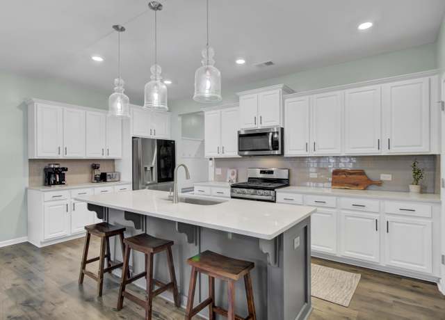Property at 236 Godwit Dr, Summerville, SC 29486, 3 beds, 2.5 baths