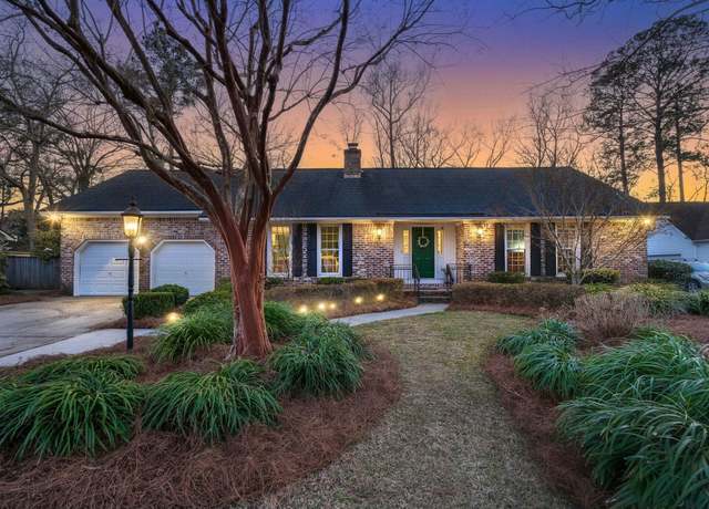 Property at 110 Dunbury Dr, Summerville, SC 29485, 4 beds, 2.5 baths