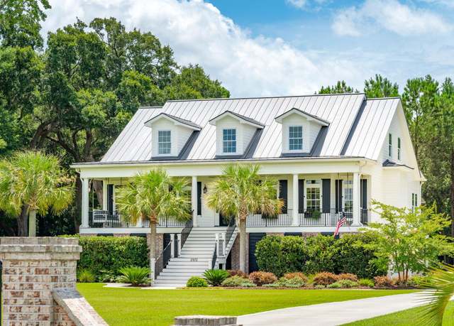 Property at 2972 Anchor Watch Dr, Wadmalaw Island, SC 29487, 5 beds, 4.5 baths