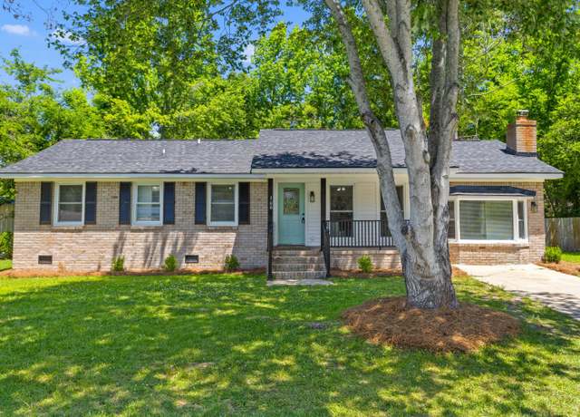 Property at 300 Oklahoma Pl, Ladson, SC 29456, 4 beds, 2.5 baths