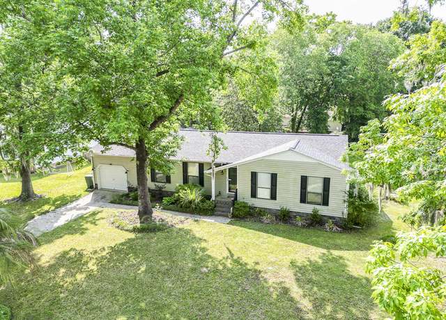 Property at 5 Drummond Ct, Charleston, SC 29414, 3 beds, 2 baths