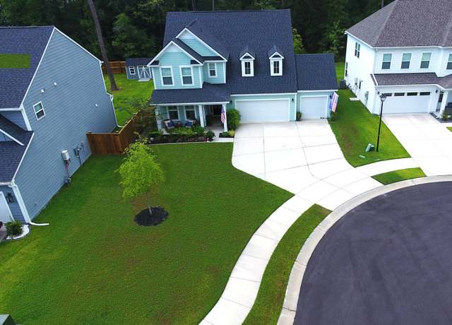 Property at 194 Dolce Ln, Summerville, SC 29483, 4 beds, 3 baths
