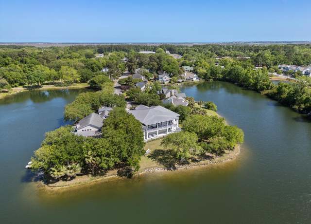 Property at 1391 Royston Rd, Mount Pleasant, SC 29464, 5 beds, 4 baths