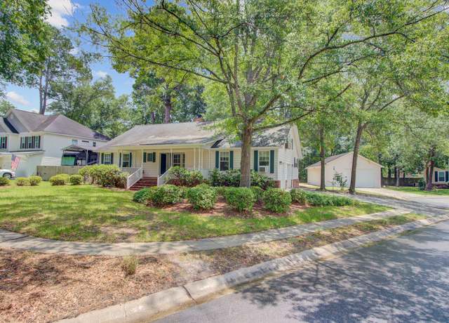 Property at 306 Mcdougal Cir, Summerville, SC 29483, 4 beds, 2.5 baths