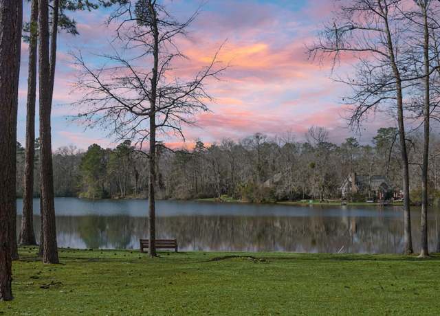 Property at 1 Santee Lakes Ct, Elloree, SC 29047, 3 beds, 2.5 baths