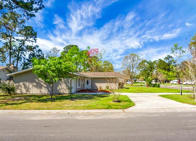 Property at 201 Miami St, Ladson, SC 29456, 4 beds, 2 baths