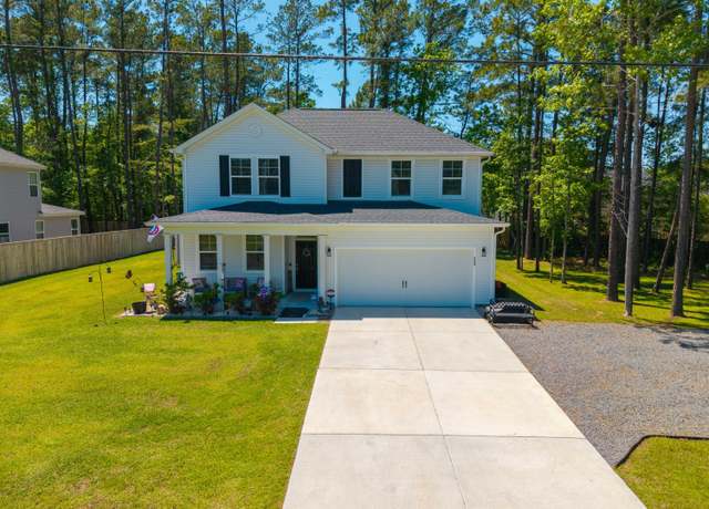 Property at 689 W Butternut Rd, Summerville, SC 29483, 4 beds, 2.5 baths