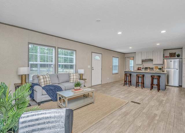 Property at 111 Sandy Oaks Ln, Cross, SC 29436, 3 beds, 2 baths