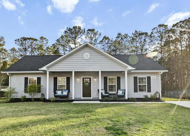 Property at 218 Mohican Cir, Summerville, SC 29483, 3 beds, 2 baths