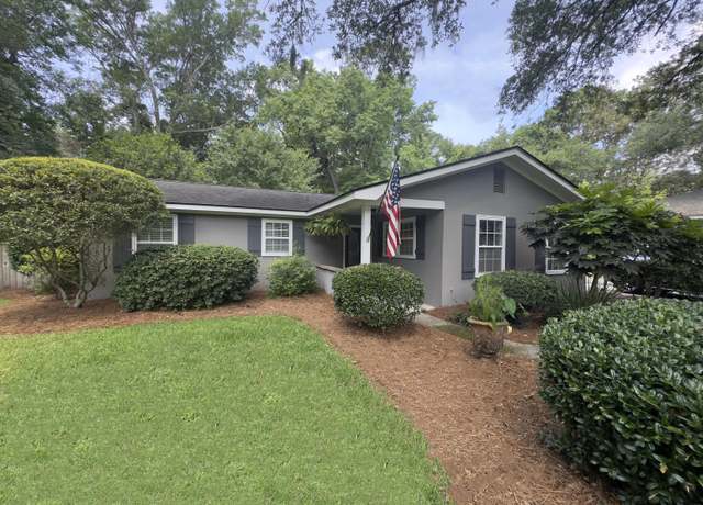 Property at 963 Yorktown Dr, Charleston, SC 29412, 3 beds, 2 baths