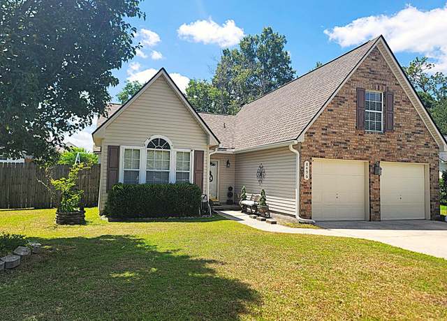 Property at 8496 Roanoke Dr, North Charleston, SC 29406, 3 beds, 2 baths