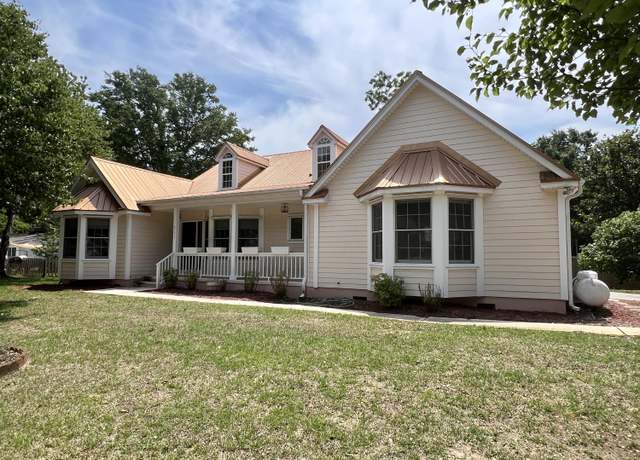 Property at 2173 Annie Laura Ln, Mount Pleasant, SC 29466, 3 beds, 2 baths