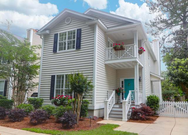 Property at 1025 Mathis Ferry Rd, Mount Pleasant, SC 29464, 3 beds, 2.5 baths