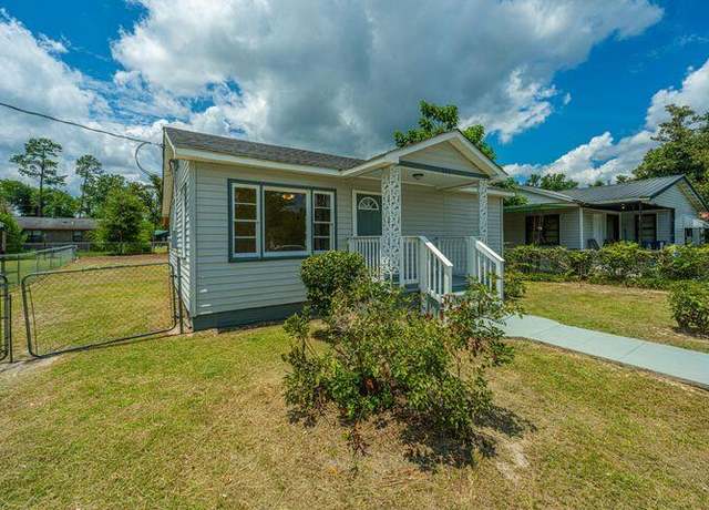 Property at 111 Carver St, Walterboro, SC 29488, 2 beds, 1 bath