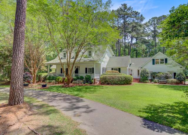 Property at 107 Kimberwicke Dr, Summerville, SC 29483, 5 beds, 4 baths