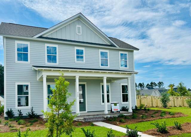 Property at 715 Blueway Ave, Summerville, SC 29486, 4 beds, 3.5 baths