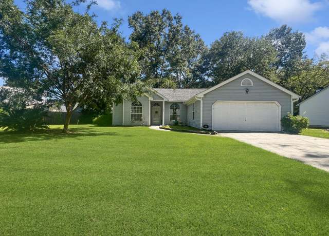 Property at 102 Amberside Dr, Goose Creek, SC 29445, 3 beds, 2 baths