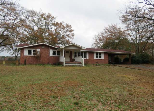 Property at 695 Hartzog Rd, Barnwell, SC 29812, 2 beds, 1 bath