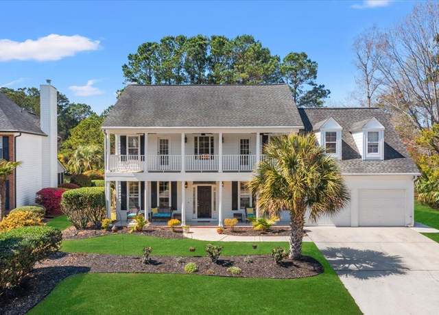 Property at 2900 Colonnade Dr, Mount Pleasant, SC 29466, 4 beds, 2.5 baths