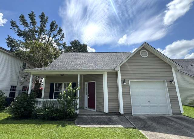 Property at 1305 Pinethicket Dr, Summerville, SC 29486, 3 beds, 2 baths