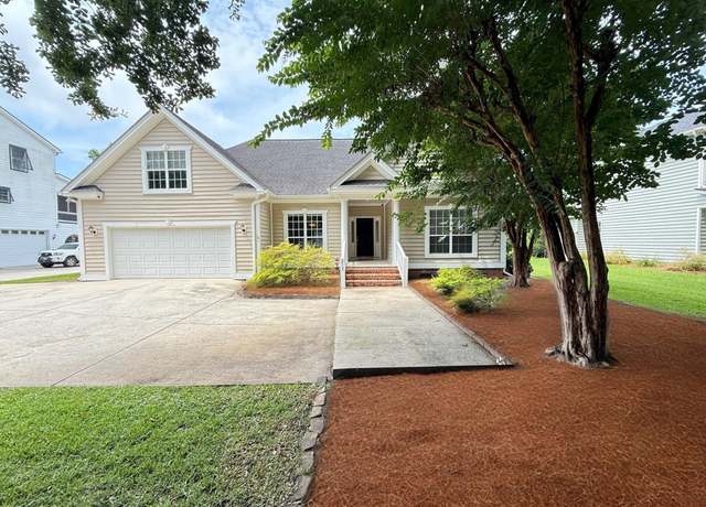 Property at 213 Ashmont Dr, Wando, SC 29492, 3 beds, 3.5 baths