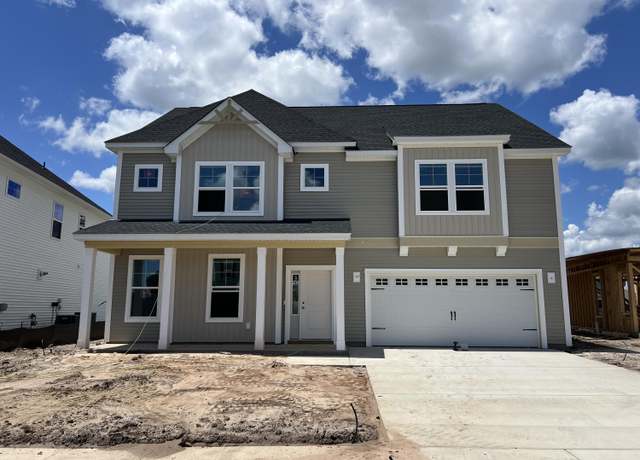 Property at 127 Seaton St, Summerville, SC 29486, 4 beds, 3.5 baths