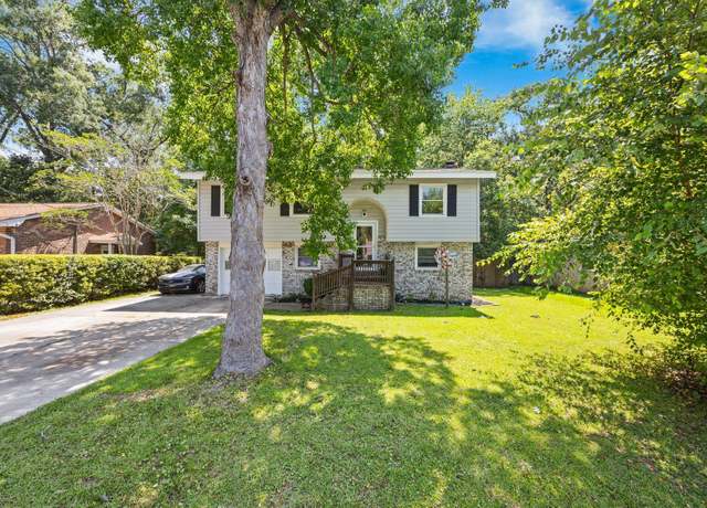 Property at 124 Englewood Rd, Goose Creek, SC 29445, 4 beds, 2 baths