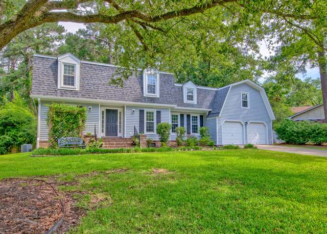 Property at 202 Hunt Club Dr, Summerville, SC 29485, 5 beds, 3 baths