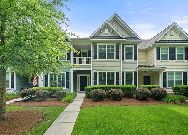 Property at 2064 Promenade Ct, Mount Pleasant, SC 29466, 4 beds, 3.5 baths