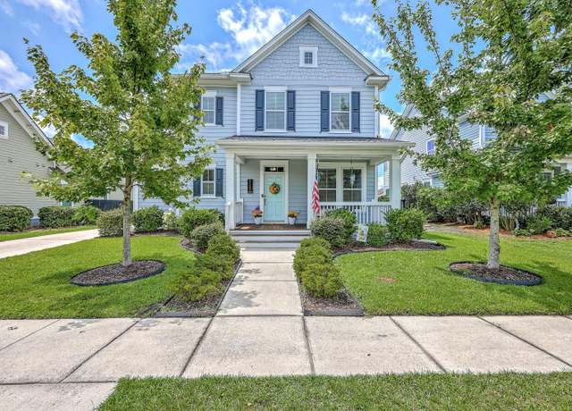 Property at 325 Ashby St, Summerville, SC 29486, 3 beds, 2.5 baths
