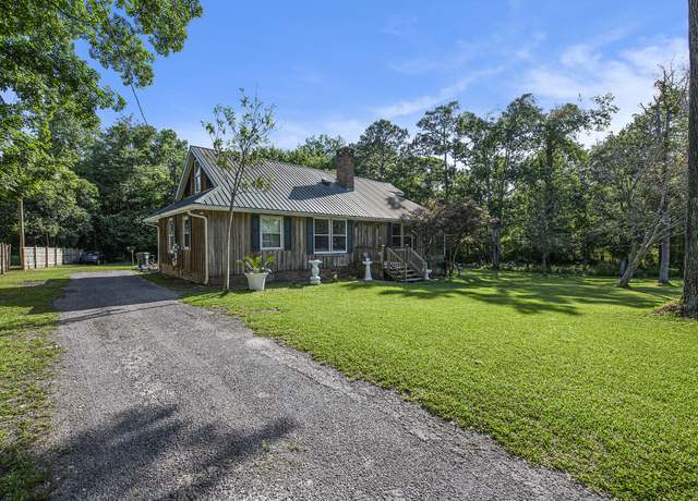 Property at 417 Dennis Ave, Moncks Corner, SC 29461, 5 beds, 3.5 baths