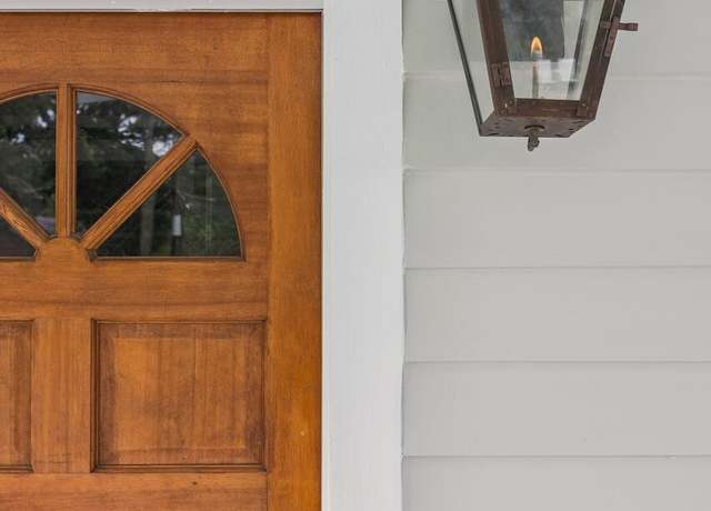 Property at 158 Darlington Ave, Charleston, SC 29403, 4 beds, 3 baths