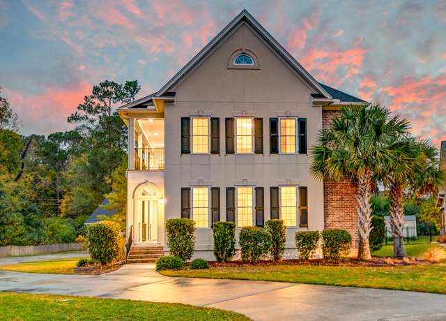 Property at 106 Aviary Ct, Summerville, SC 29483, 5 beds, 4.5 baths