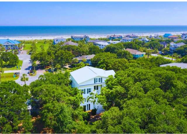 Property at 7 Abalone Aly, Isle Of Palms, SC 29451, 7 beds, 7.5 baths