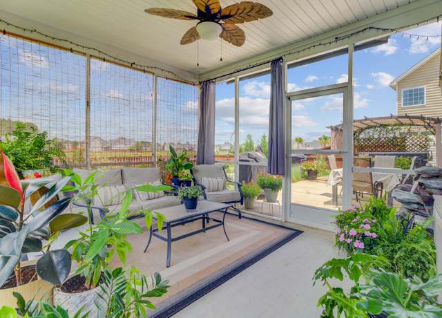 Property at 141 Lindera Preserve Blvd, Summerville, SC 29486, 5 beds, 3.5 baths