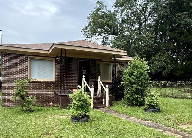 Property at 1446 Ridgewood Dr, Orangeburg, SC 29118, 3 beds, 2 baths