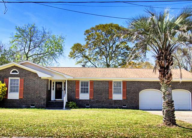 Property at 1198 Oakcrest Dr, Charleston, SC 29412, 3 beds, 2 baths