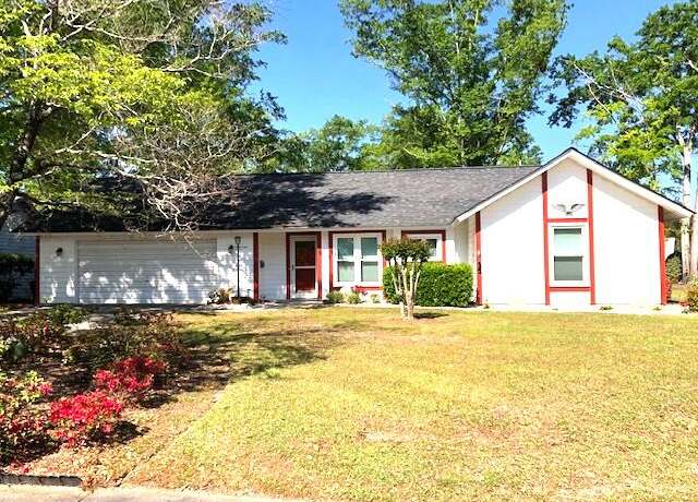 Property at 5 John Fothergill Cir, Santee, SC 29142, 2 beds, 2 baths