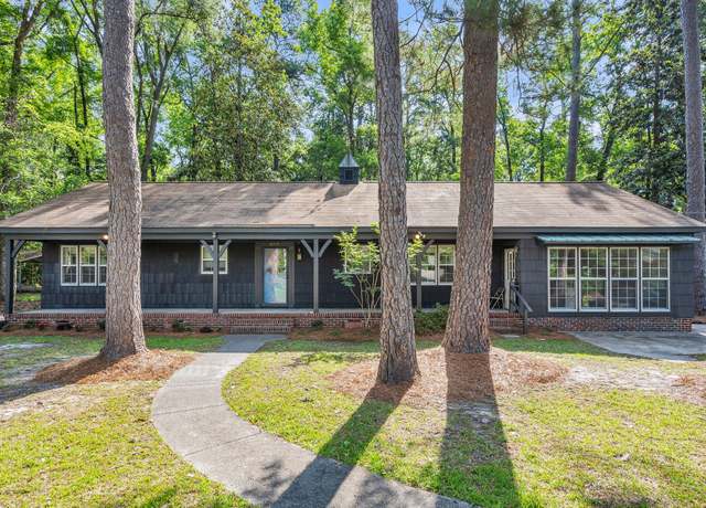 Property at 205 Woodlawn St, Walterboro, SC 29488, 3 beds, 2 baths