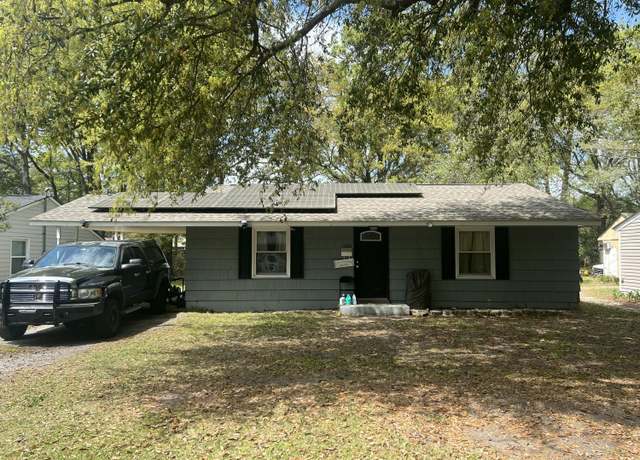 Property at 1206 Hawthorne Rd, Hanahan, SC 29410, 3 beds, 1 bath