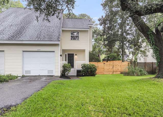 Property at 1225 Valley Forge Dr, Charleston, SC 29412, 3 beds, 2 baths