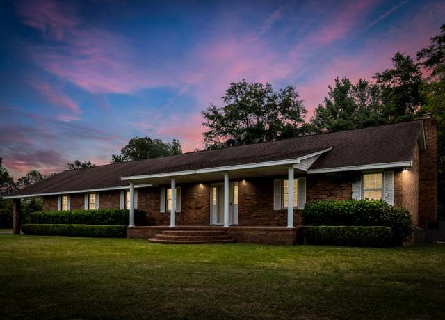Property at 228 Dogwood Trl, Harleyville, SC 29448, 2 beds, 2.5 baths