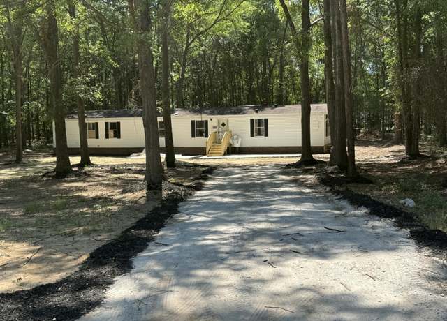 Property at 1217 Birch Dr, Summerton, SC 29148, 3 beds, 2 baths