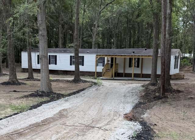 Property at 1217 Birch Dr, Summerton, SC 29148, 3 beds, 2 baths