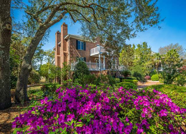 Property at 1521 Hurtes Island Dr, Charleston, SC 29407, 3 beds, 3.5 baths